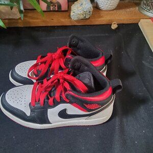Jordans kids size 1